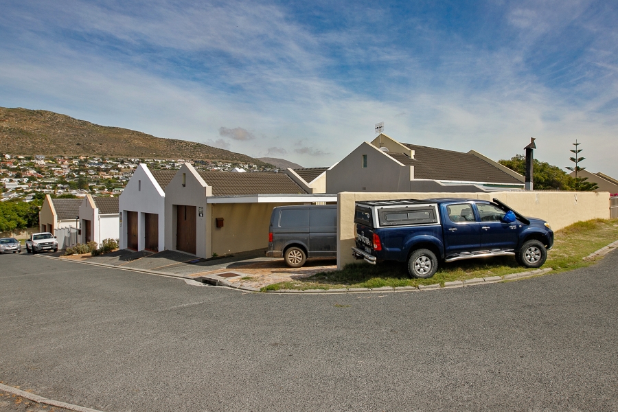 3 Bedroom Property for Sale in Fish Hoek Western Cape